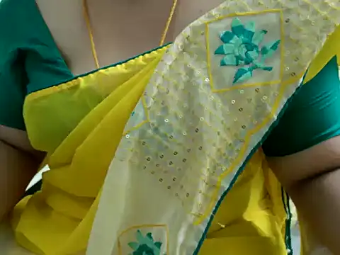 Snapshot of Call_Honey chatting on July 3, 2026, 5:41 pm Call Honey online show from July 3, 2026, 5:41 pm