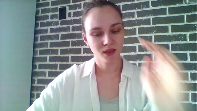 DolcezzaCream online show from April 29, 2026, 11:14 am