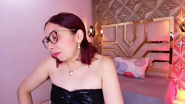 stephaniesun  online show from June 11, 2026, 12:58 pm