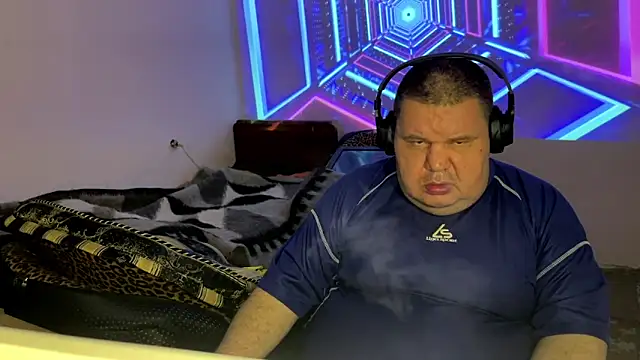 chubby daddy online show from April 27, 2026, 9:24 pm