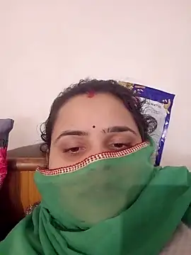 khushibaby85 online show from May 4, 2026, 8:49 pm