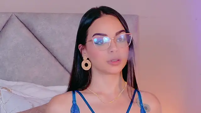 MaddisonEvanss online show from April 30, 2026, 8:57 pm