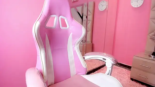 cherry love 0 online show from April 25, 2026, 1:41 pm