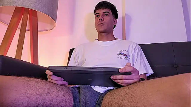 Derek stud  online show from June 7, 2026, 4:16 am