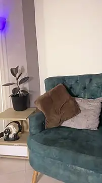 SamaelGarro  online show from April 25, 2026, 7:22 pm