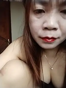 Snapshot of Squirt107 chatting on June 5, 2026, 2:51 am Squirt107 online show from June 5, 2026, 2:51 am