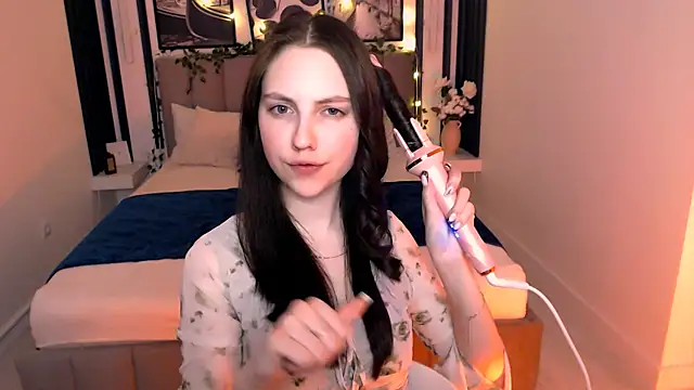  AliceWells online show from April 25, 2026, 8:50 am