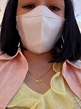 Mina-022 online show from April 25, 2026, 6:27 am