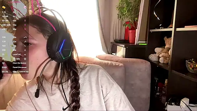 Snapshot of TuZezima chatting on June 3, 2026, 6:02 pm TuZezima online show from June 3, 2026, 6:02 pm