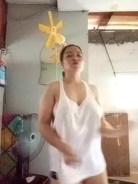 jhenbigmelon online show from May 12, 2026, 1:47 am