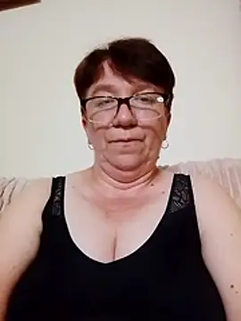 KetQueen101 online show from June 26, 2026, 8:35 pm