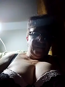KetQueen101 online show from June 29, 2026, 8:42 pm