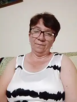 KetQueen101 online show from July 2, 2026, 8:15 pm