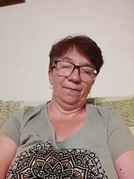 KetQueen101 online show from July 4, 2026, 8:48 pm