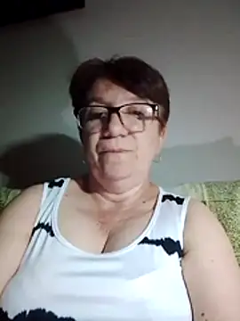 KetQueen101 online show from July 10, 2026, 9:06 pm