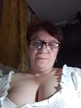 KetQueen101 online show from July 11, 2026, 8:33 pm
