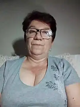 KetQueen101 online show from July 17, 2026, 9:30 pm