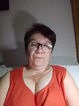 KetQueen101 online show from July 18, 2026, 8:56 pm