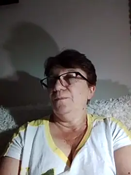 KetQueen101 online show from July 24, 2026, 9:24 pm