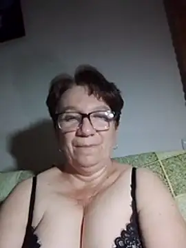 KetQueen101 online show from August 6, 2026, 7:49 pm