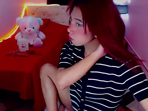 URsexyLylia online show from May 8, 2026, 4:45 pm