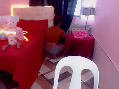 URsexyLylia online show from May 12, 2026, 7:38 am