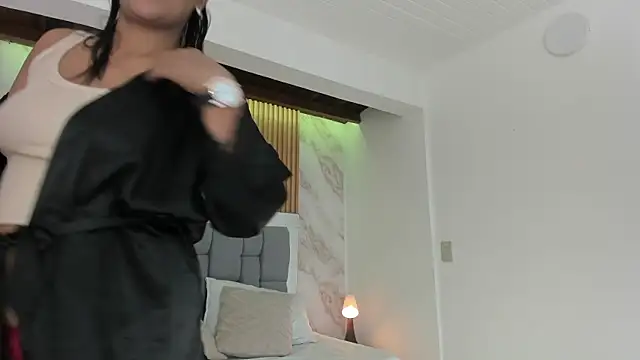 mandy dark online show from April 25, 2026, 11:13 am