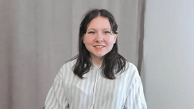 MaliaDemus online show from April 25, 2026, 1:41 pm