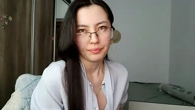 Snapshot of AshleyTropiano chatting on May 23, 2026, 2:32 pm AshleyTropiano online show from May 23, 2026, 2:32 pm