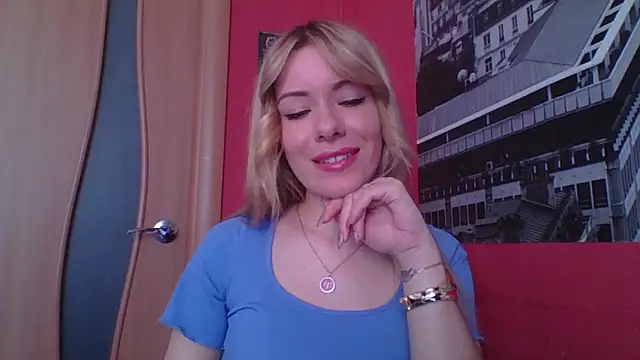 Snapshot of Softy_Aura_ chatting on May 7, 2026, 10:20 am Softy Aura online show from May 7, 2026, 10:20 am