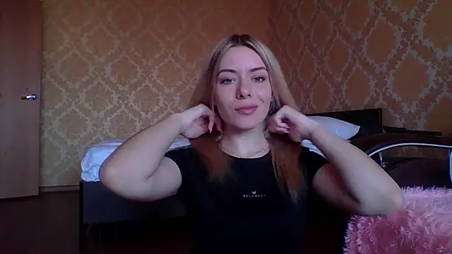Snapshot of Softy_Aura_ chatting on May 11, 2026, 7:14 am Softy Aura online show from May 11, 2026, 7:14 am