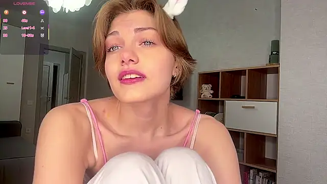 Snapshot of LinaFlamie chatting on July 10, 2026, 10:07 am LinaFlamie online show from July 10, 2026, 10:07 am