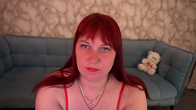 AriaFoxglow online show from April 30, 2026, 12:44 pm