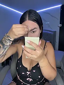 Lisa brown01 online show from April 27, 2026, 11:03 pm