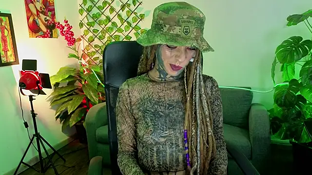 Snapshot of Lucy_Doll8 chatting on June 13, 2026, 9:13 pm Lucy Doll8 online show from June 13, 2026, 9:13 pm