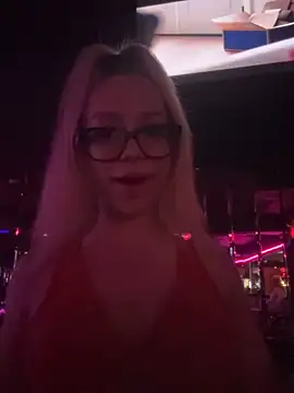 Badlilfantasy online show from April 29, 2026, 12:27 am