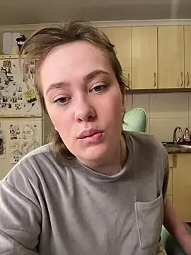 BettyRussian online show from April 26, 2026, 4:21 am