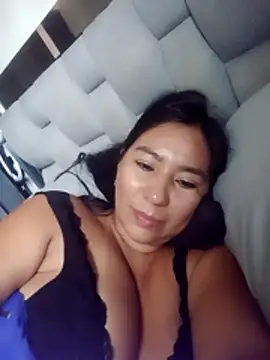 Angelsashaa07 online show from June 18, 2026, 1:04 pm