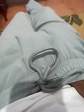 Robin681 online show from April 26, 2026, 1:53 pm