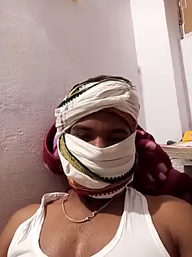 Robin681 online show from April 28, 2026, 3:00 am