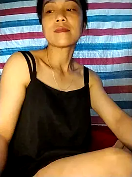 Snapshot of Onie116 chatting on May 2, 2026, 4:17 am Onie116 online show from May 2, 2026, 4:17 am