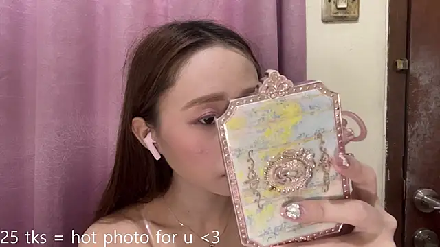 RuthWeinraub online show from May 9, 2026, 5:01 am