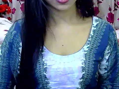 Snapshot of Alina_Nur chatting on June 27, 2026, 2:23 pm Alina Nur online show from June 27, 2026, 2:23 pm
