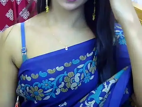 Snapshot of Alina_Nur chatting on July 19, 2026, 5:38 pm Alina Nur online show from July 19, 2026, 5:38 pm