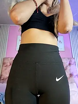 Ariana west  online show from April 27, 2026, 1:09 pm