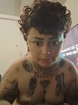 Snapshot of romina23 chatting on May 25, 2026, 1:39 pm romina23 online show from May 25, 2026, 1:39 pm