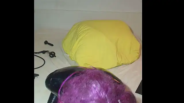 crazytranny online show from November 7, 2025, 11:16 pm