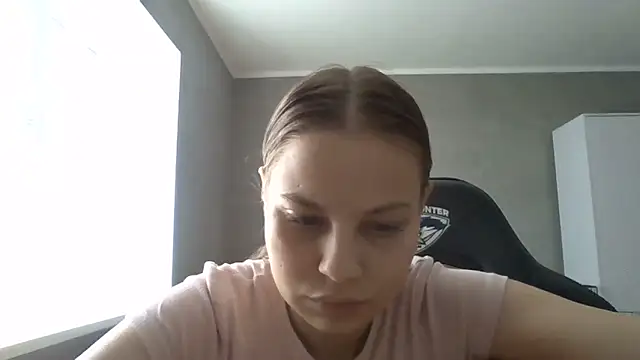 Snapshot of _Linsyy_ee_ chatting on June 10, 2026, 8:35 am Linsyy ee online show from June 10, 2026, 8:35 am