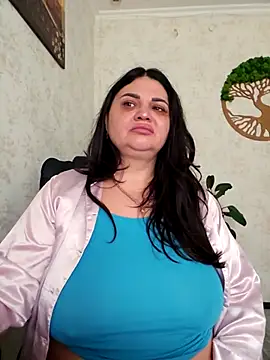 Snapshot of -CUTE-EVVIL- chatting on May 4, 2026, 7:48 am -CUTE-EVVIL- online show from May 4, 2026, 7:48 am
