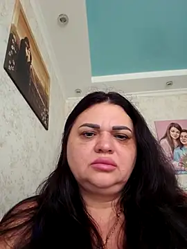 Snapshot of -CUTE-EVVIL- chatting on May 18, 2026, 5:24 am -CUTE-EVVIL- online show from May 18, 2026, 5:24 am
